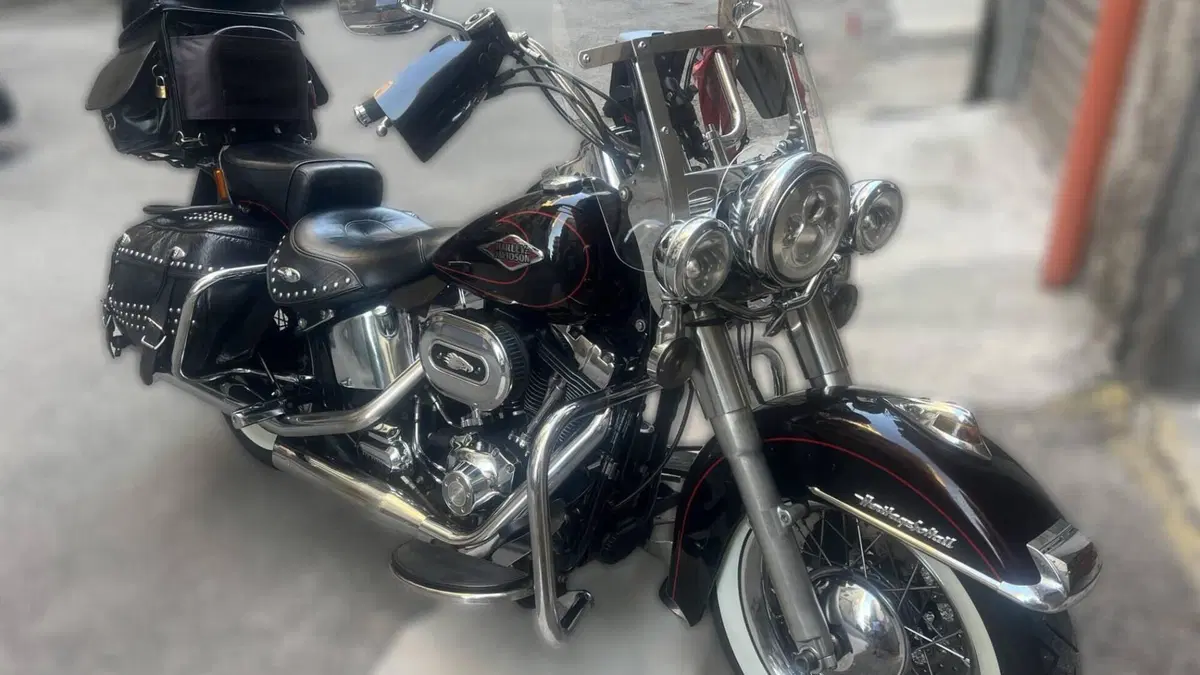 Harley-Davidson 1584 Heritage Classic (2008 - 10) - FLSTC 