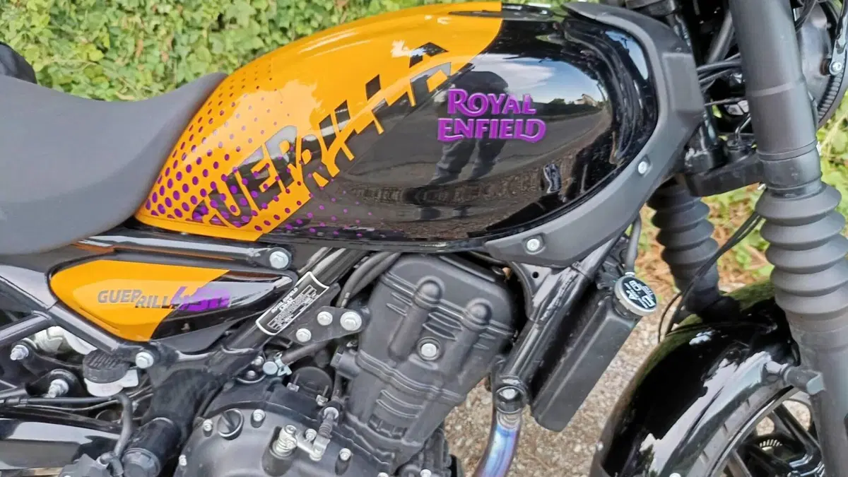 Royal Enfield Guerrilla 450 (2024 - 26)  (7)