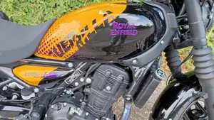 Royal Enfield Guerrilla 450 (2024 - 26)  (7)
