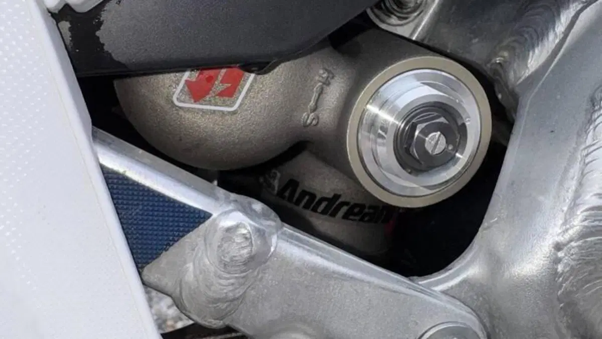 Honda CRF 450R (2022)  (9)