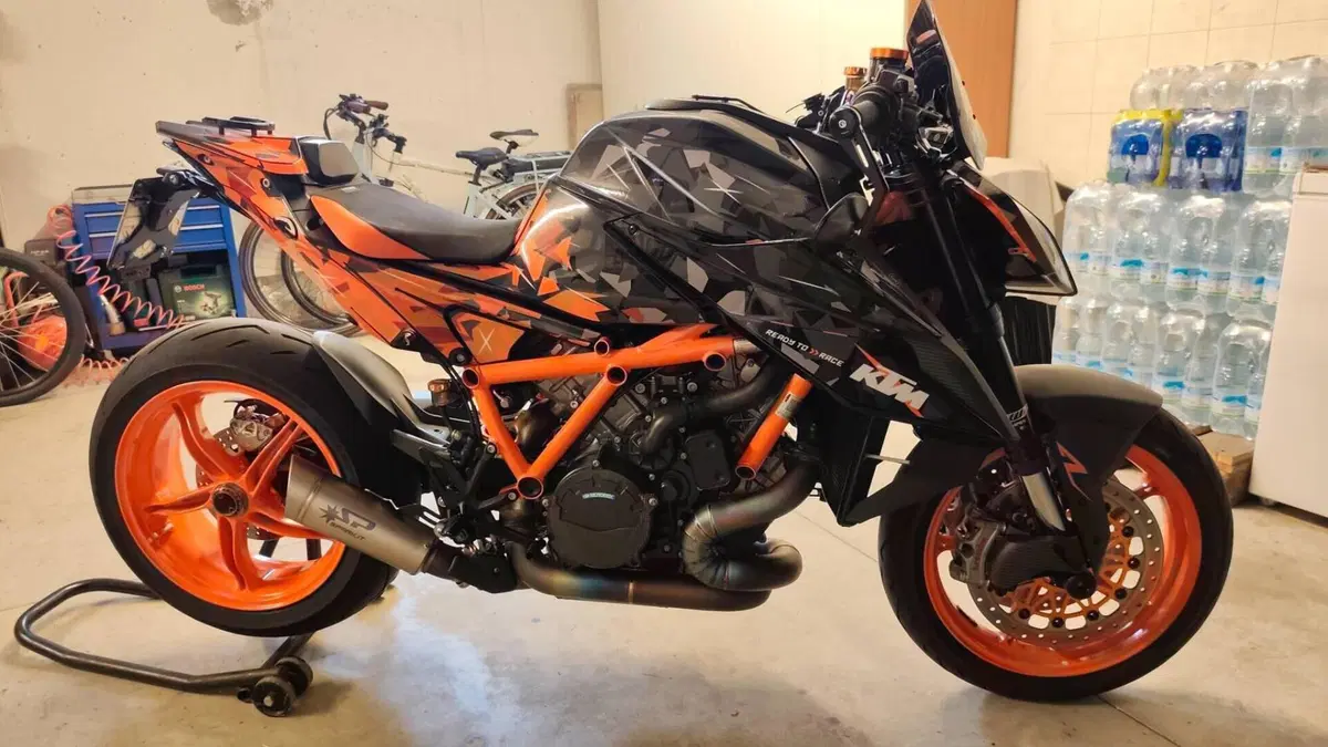 KTM 1290 Super Duke R EVO (2022 - 23)  (2)