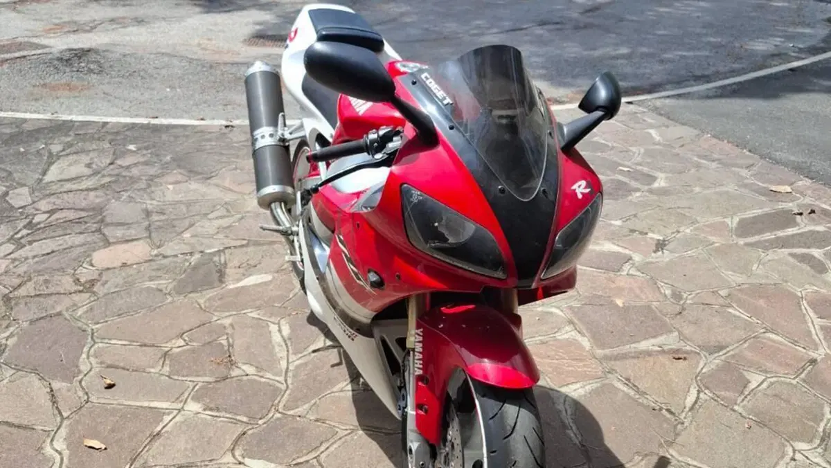 Yamaha YZF R1 (1998 - 99)  (2)