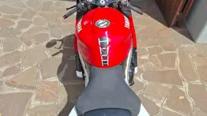 Yamaha YZF R1 (1998 - 99)  (8)