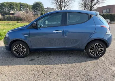 Lancia Ypsilon 1.2 69 CV 5 porte GPL Gold Plus (12)