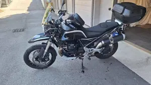 Moto Guzzi V85 TT Guardia d'Onore (2022 - 23) 