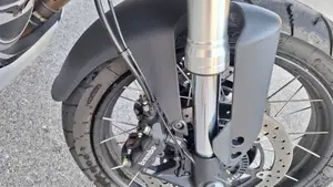 Moto Guzzi V85 TT Guardia d'Onore (2022 - 23)  (3)