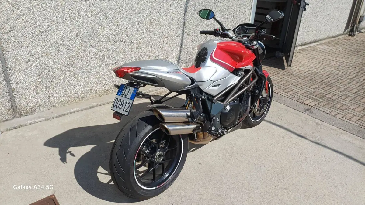 MV Agusta Brutale 1090 RR (2009 - 15)  (2)