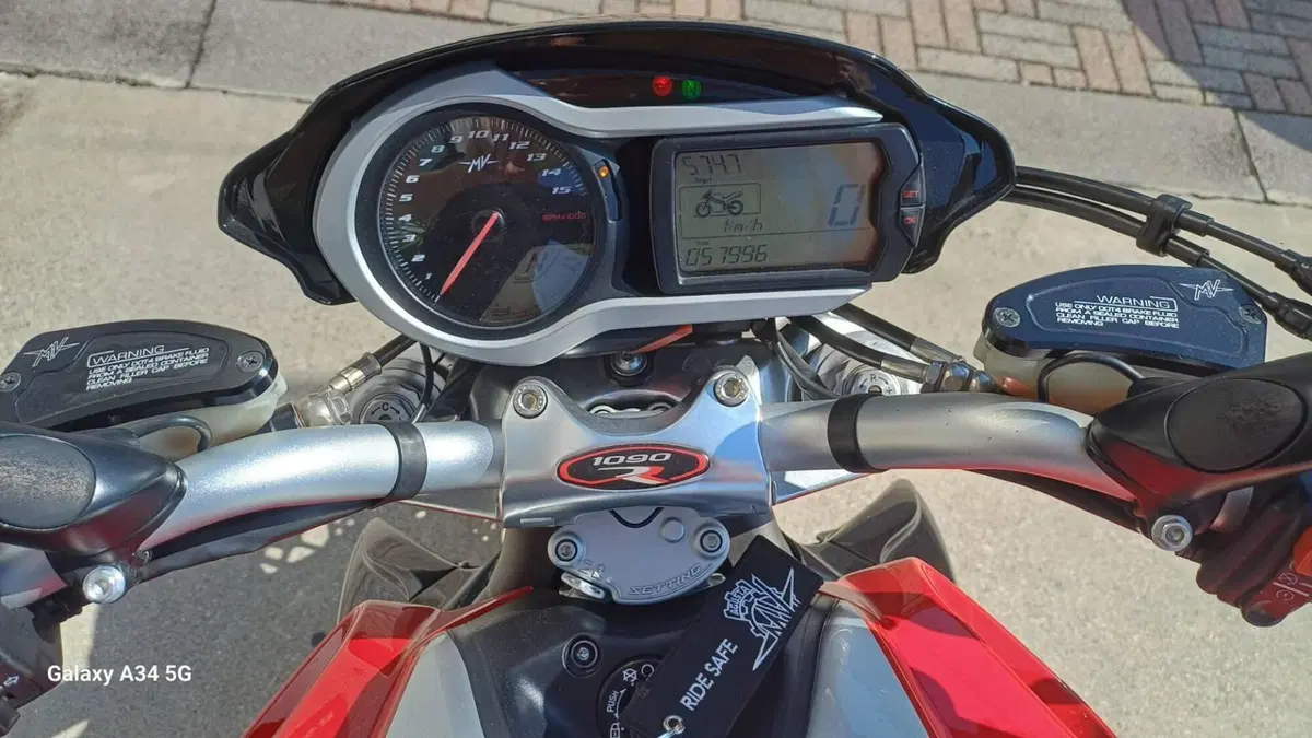 MV Agusta Brutale 1090 RR (2009 - 15)  (6)