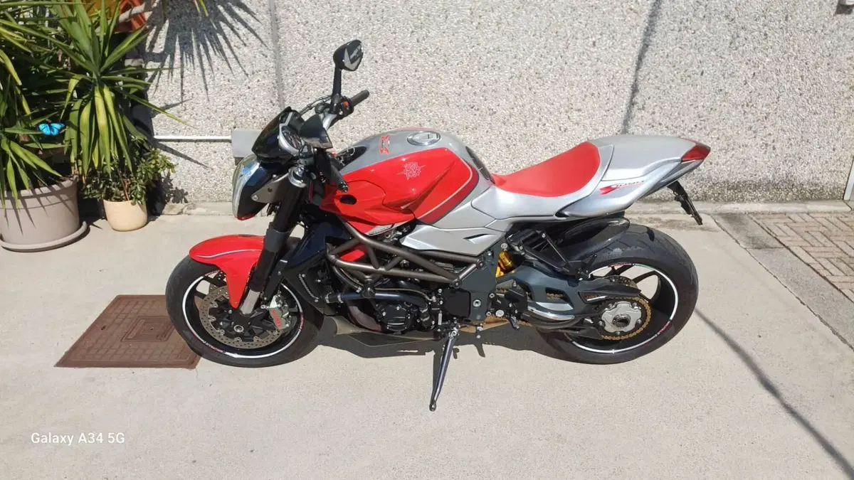 MV Agusta Brutale 1090 RR (2009 - 15)  (10)