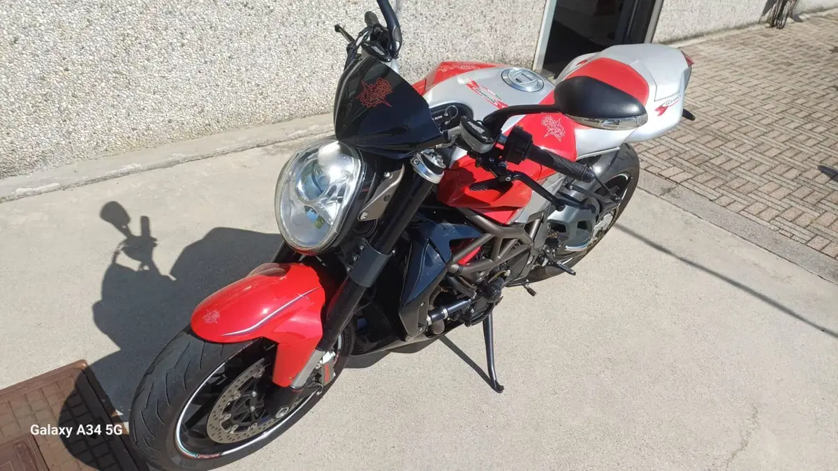 MV Agusta Brutale 1090 RR (2009 - 15)  (12)