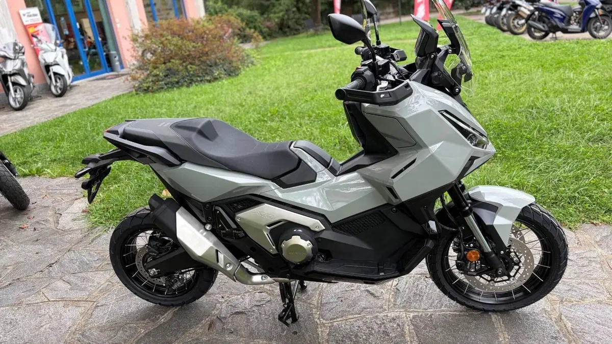 Honda X-ADV 750 (2025 - 27)  (2)