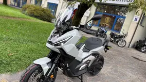 Honda X-ADV 750 (2025 - 27)  (6)