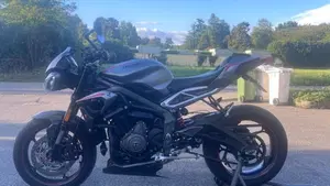 Triumph Street Triple R (2020 - 22)  (4)