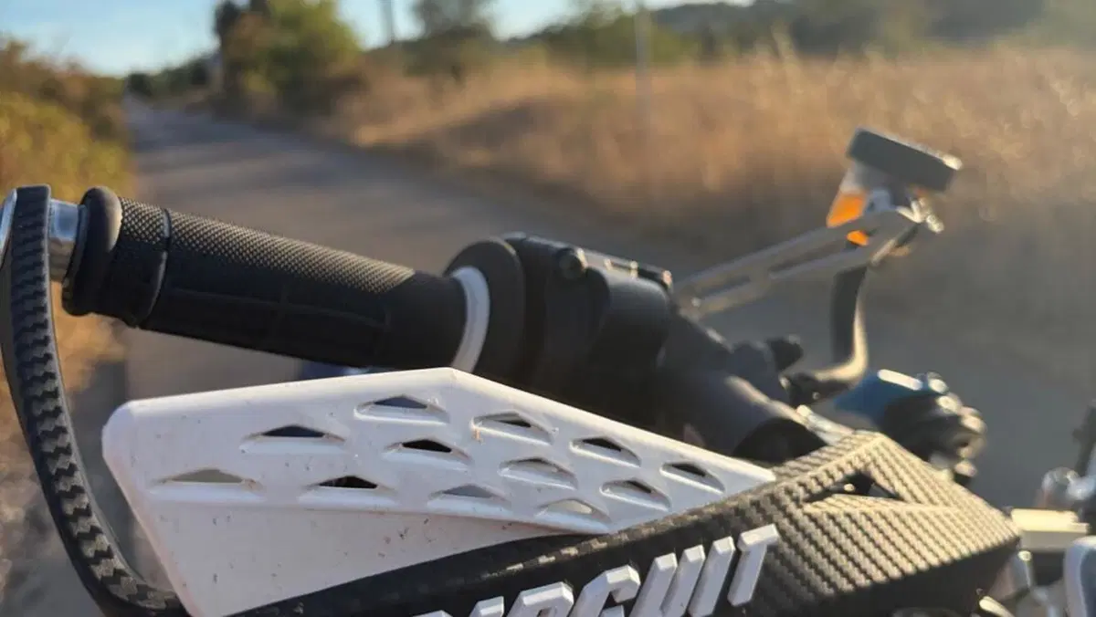 Husqvarna 701 Supermoto (2017 - 19)  (6)