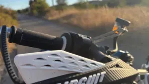 Husqvarna 701 Supermoto (2017 - 19)  (6)
