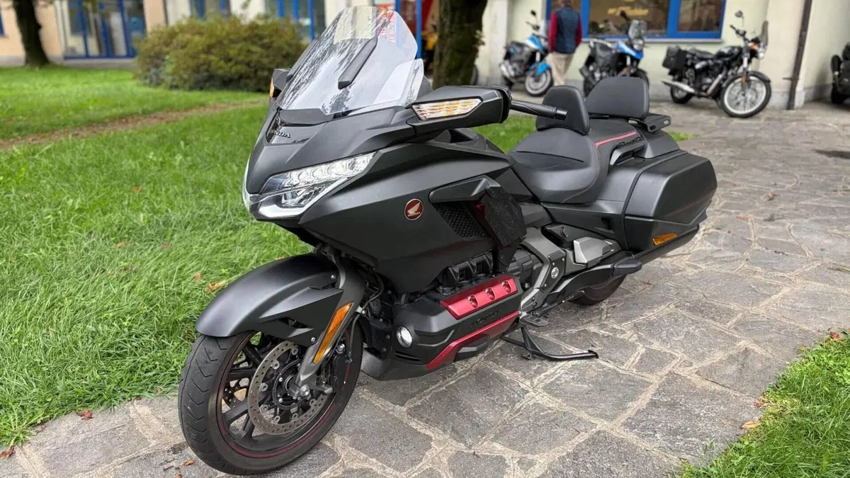 Honda GL 1800 Gold Wing DCT (2021 - 24)  (2)