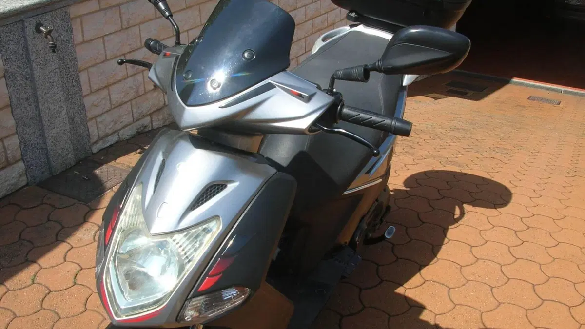 Kymco Agility 150 R16  (2)