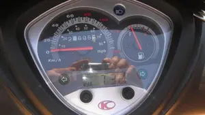 Kymco Agility 150 R16  (4)