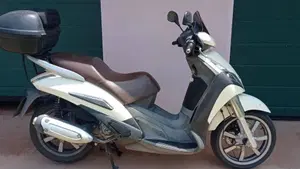 Peugeot Geopolis 300 (2010 - 13) 