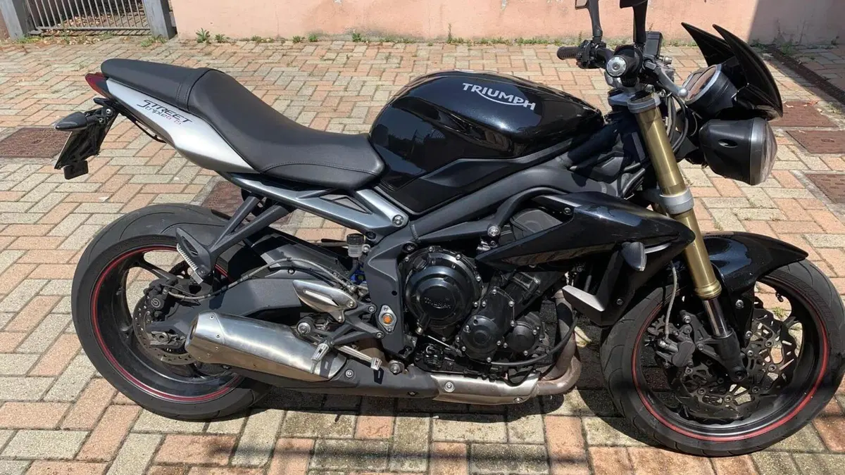 Triumph Street Triple ABS (2013 - 17) 
