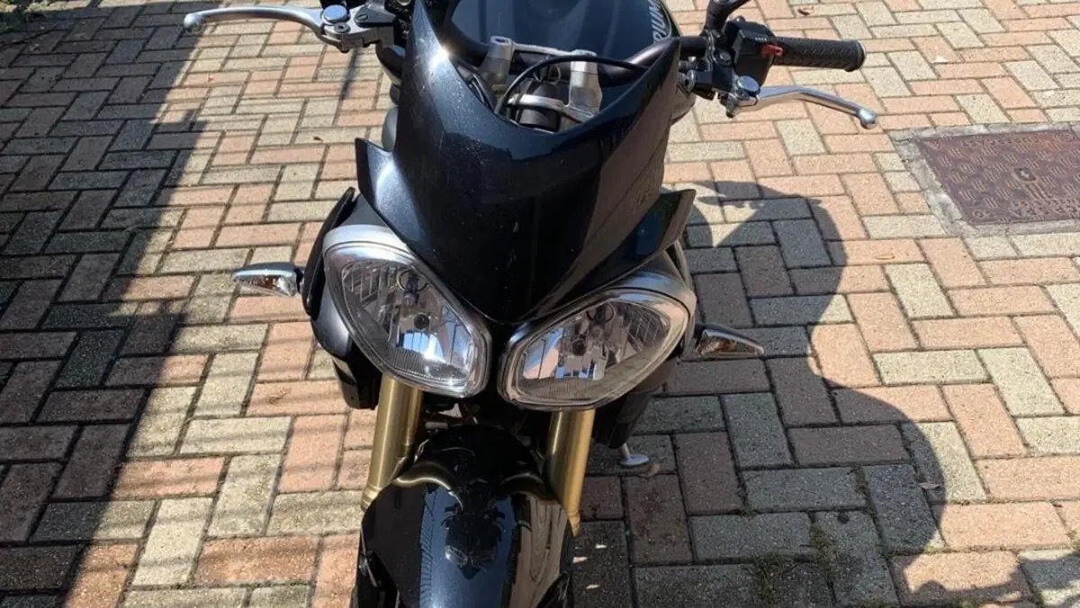 Triumph Street Triple ABS (2013 - 17)  (2)