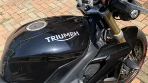 Triumph Street Triple ABS (2013 - 17)  (5)