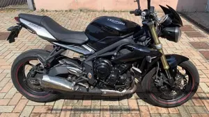 Triumph Street Triple ABS (2013 - 17)  (7)