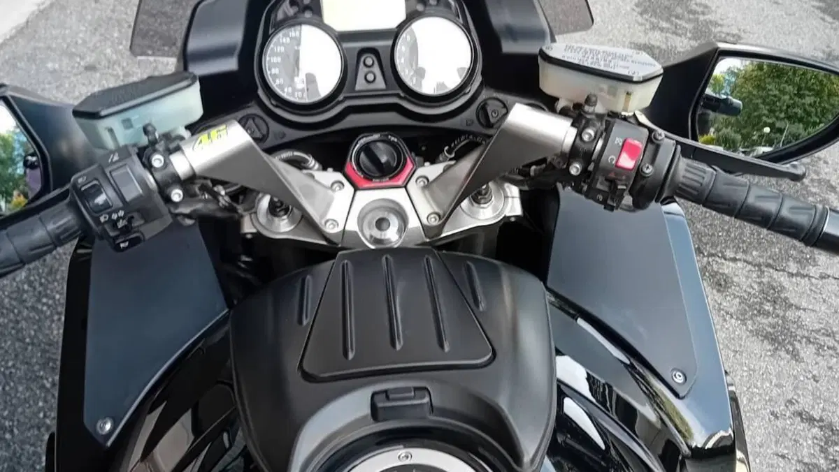 Kawasaki GTR 1400 (2007 - 09)  (8)