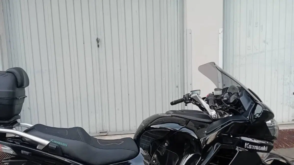 Kawasaki GTR 1400 (2007 - 09)  (12)