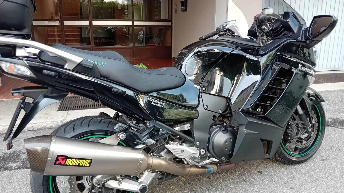 Kawasaki GTR 1400 (2007 - 09)  (13)