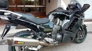 Kawasaki GTR 1400 (2007 - 09)  (13)