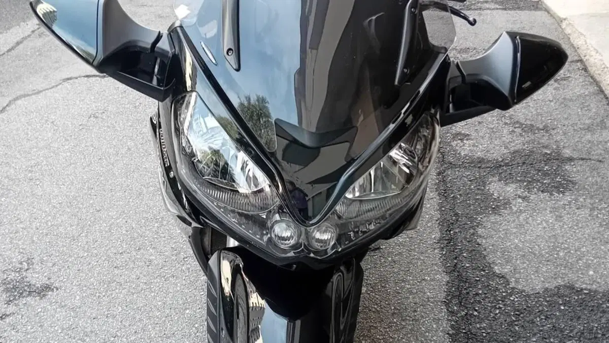 Kawasaki GTR 1400 (2007 - 09)  (19)