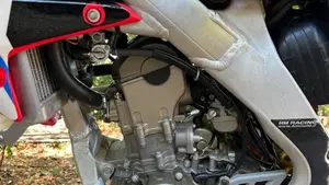 HM CRF 250 X Motard (2004)   (6)