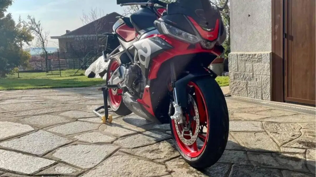 Aprilia Tuono 660 (2021 - 25)  (8)