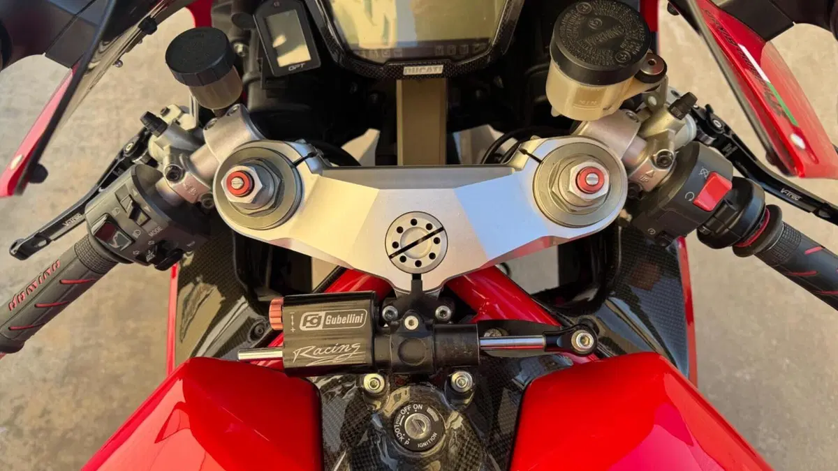 Ducati 848 (2007 - 13)  (7)