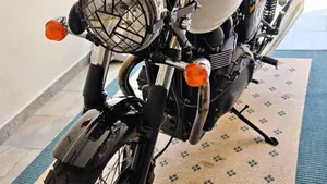 Triumph Thruxton 900 ACE (2014 - 15) 