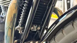 Triumph Thruxton 900 ACE (2014 - 15)  (9)