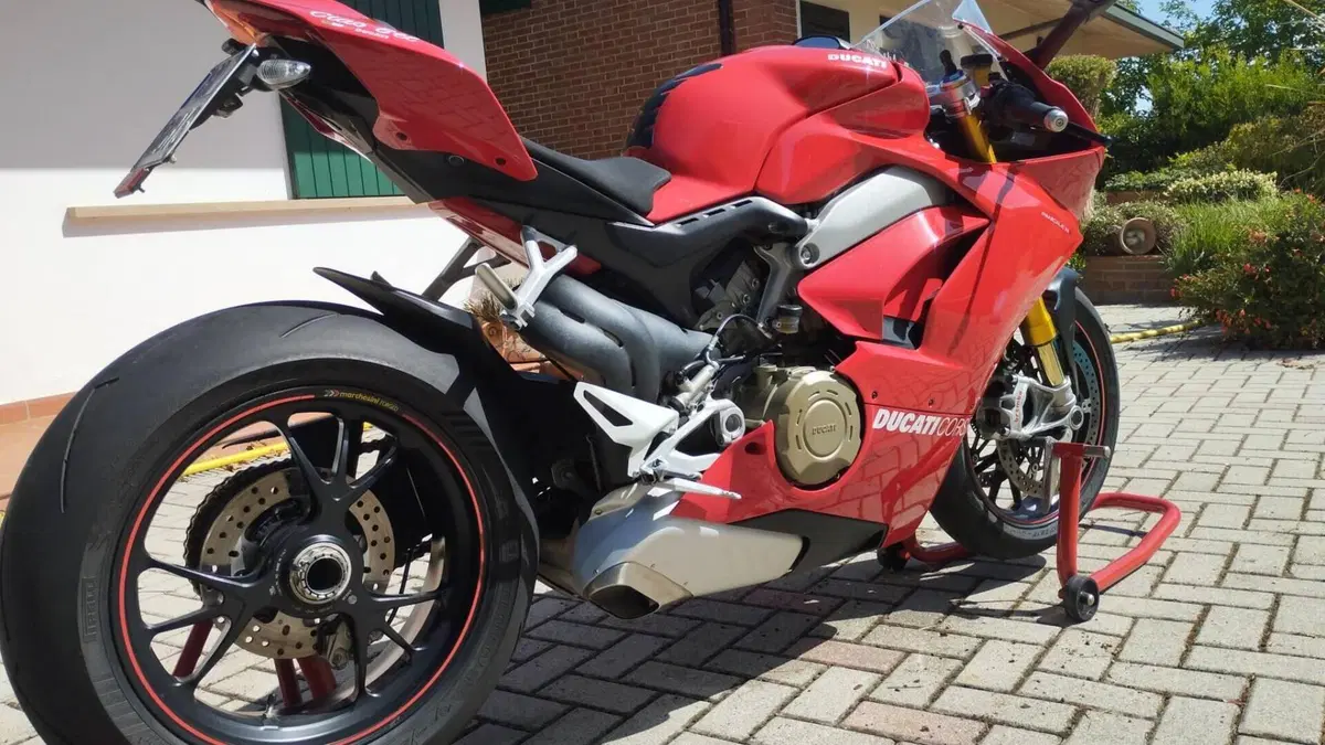 Ducati Panigale V4 S 1100 (2018 - 19)  (2)