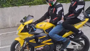 Honda CBR 900 RR Fireblade (2002 - 04)  (2)