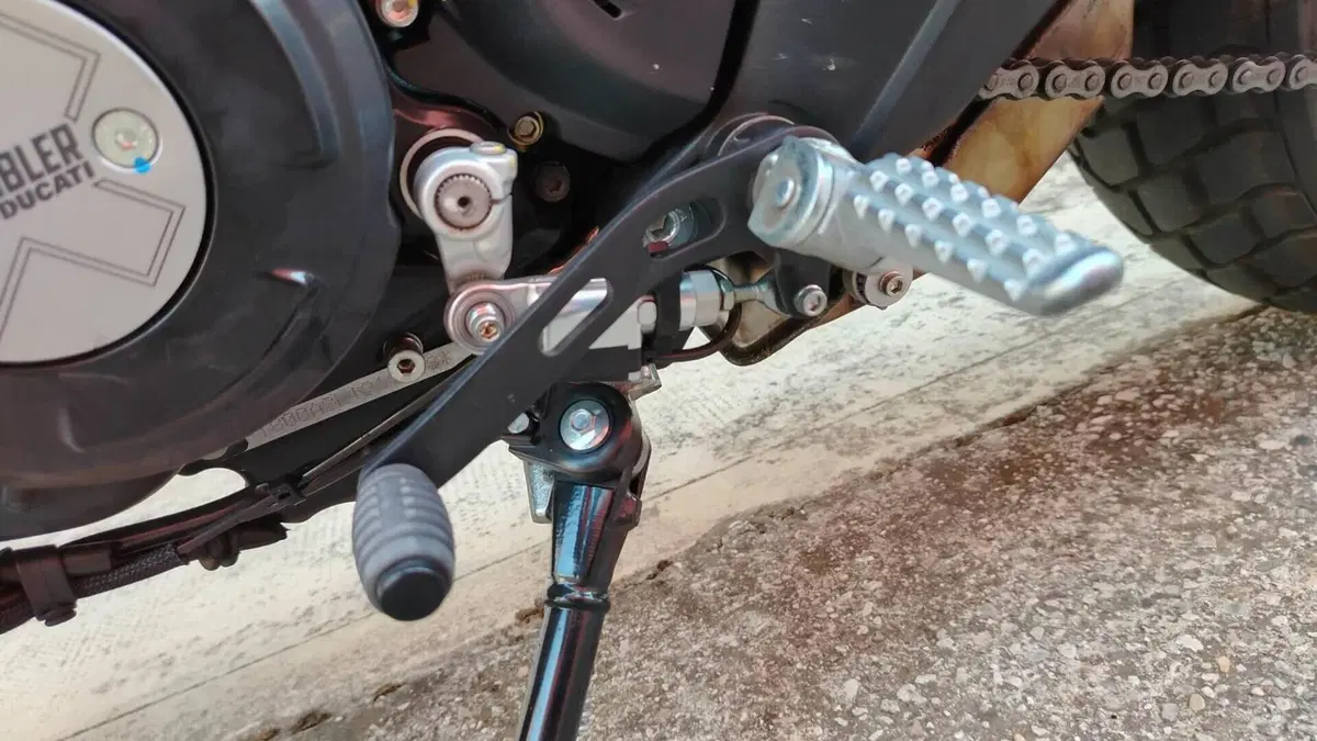 Ducati Scrambler 800 Nightshift (2023 - 24)  (4)