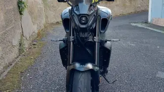 Yamaha MT-09 (2021 - 23) usata