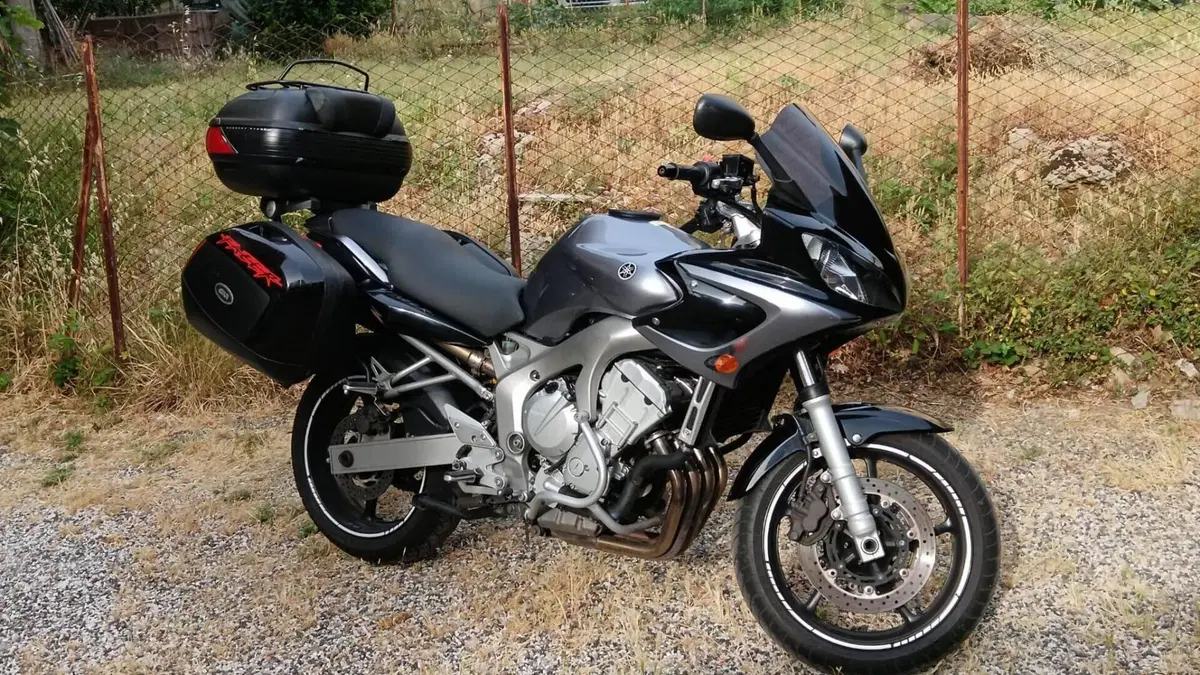 Yamaha FZ6 Fazer (2004 - 07)  (2)