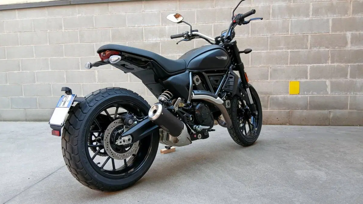 Ducati Scrambler 800 Icon Dark (2025 - 26)  (3)