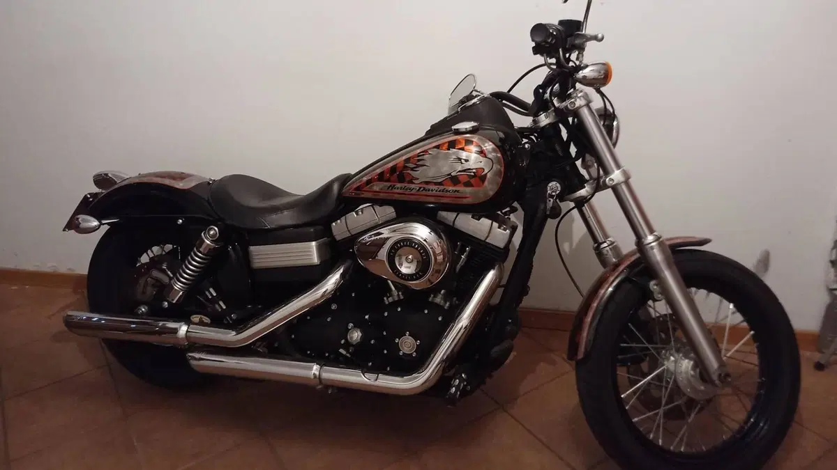 Harley-Davidson 1584 Street Bob (2008 - 15) - FXDB  (3)