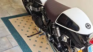 Triumph Thruxton 900 ACE (2014 - 15)  (2)