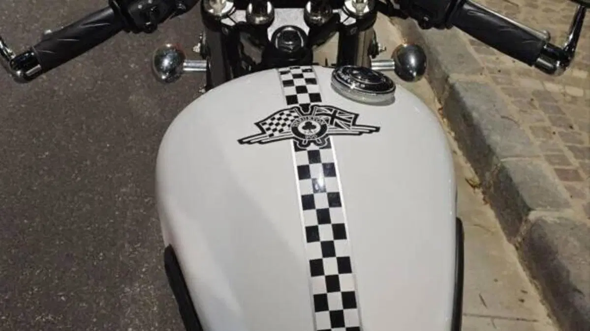 Triumph Thruxton 900 ACE (2014 - 15)  (13)