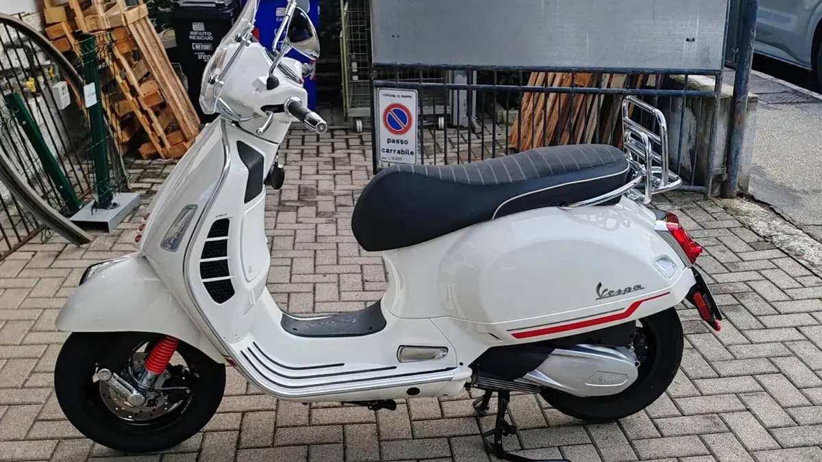 Vespa GTS 300 Hpe (2021 - 22) 