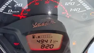 Vespa GTS 300 Hpe (2021 - 22)  (4)