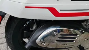 Vespa GTS 300 Hpe (2021 - 22)  (5)