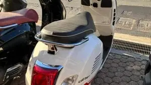 Vespa GTS 300 Super Sport (2023 - 24)  (3)